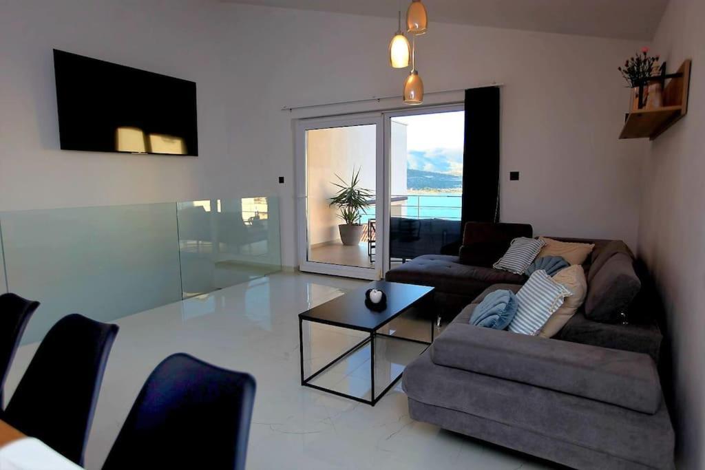 טרוגיר Luxury Villa Lana Apt, Seaview Terrace, Large Outdoor Space, Bbq מראה חיצוני תמונה