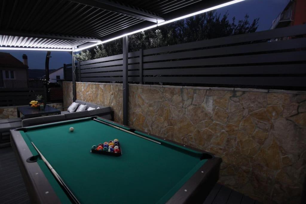טרוגיר Luxury Villa Lana Apt, Seaview Terrace, Large Outdoor Space, Bbq מראה חיצוני תמונה