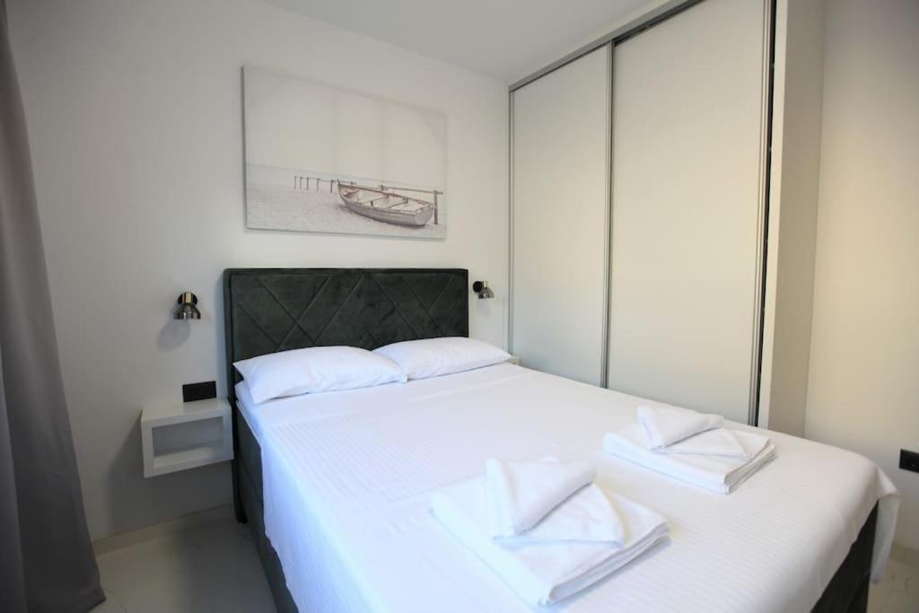 טרוגיר Luxury Villa Lana Apt, Seaview Terrace, Large Outdoor Space, Bbq מראה חיצוני תמונה