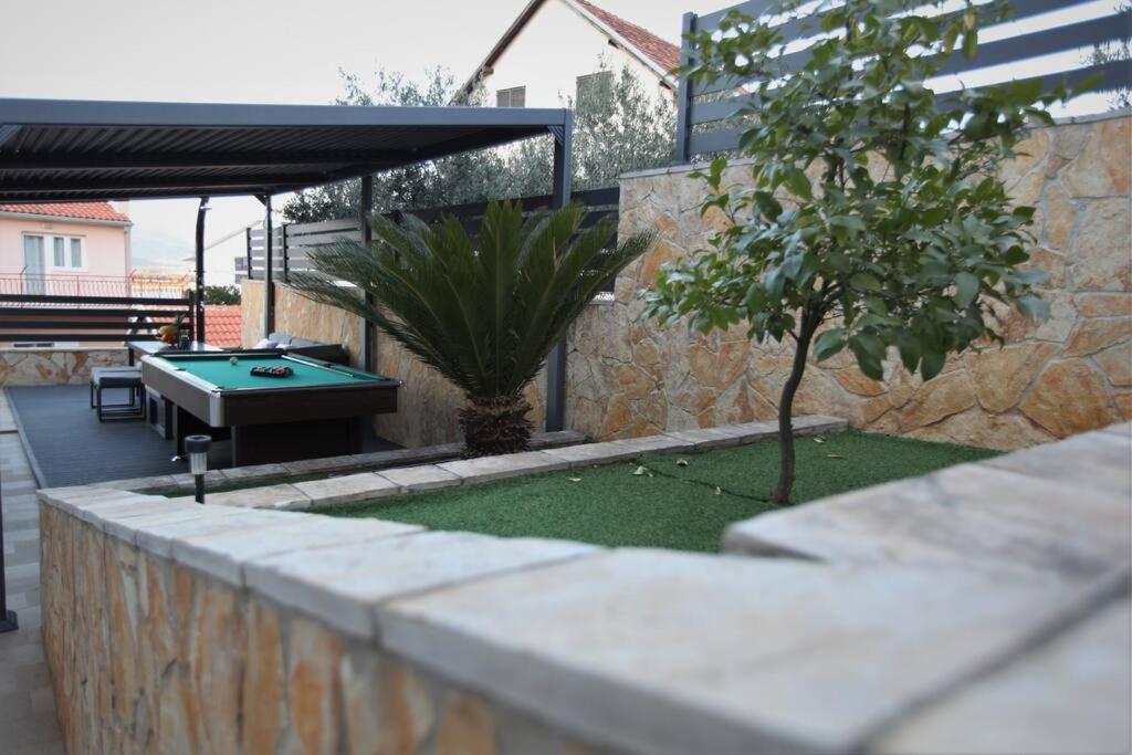 טרוגיר Luxury Villa Lana Apt, Seaview Terrace, Large Outdoor Space, Bbq מראה חיצוני תמונה