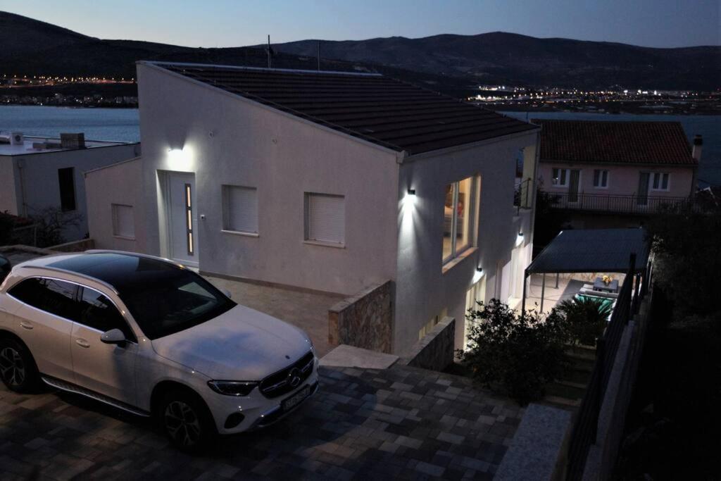טרוגיר Luxury Villa Lana Apt, Seaview Terrace, Large Outdoor Space, Bbq מראה חיצוני תמונה