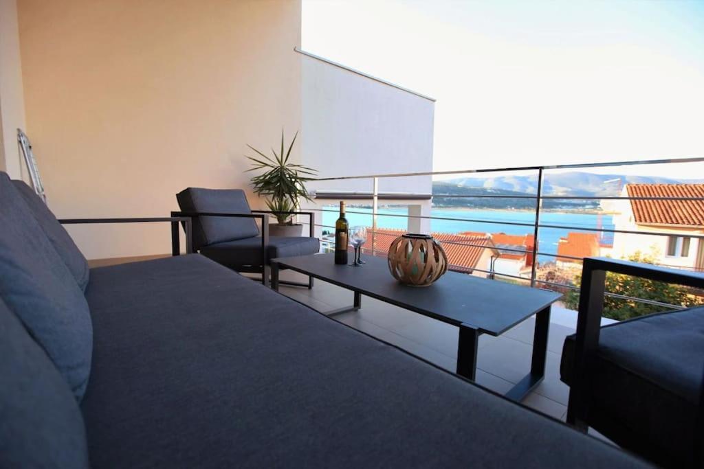 טרוגיר Luxury Villa Lana Apt, Seaview Terrace, Large Outdoor Space, Bbq מראה חיצוני תמונה